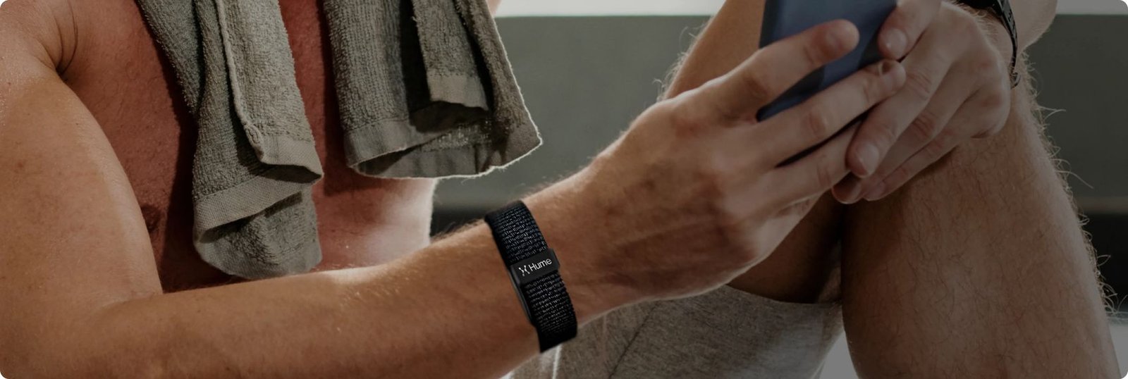 Hume Band 2.0 wird im Alltag getragen